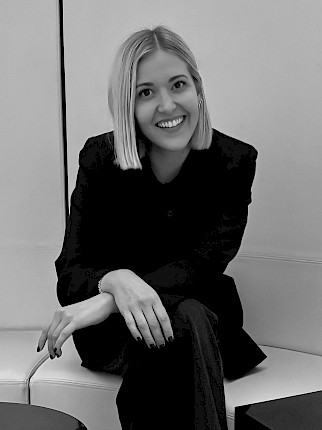 Svenja Hettich  ( Manager Creative Business)